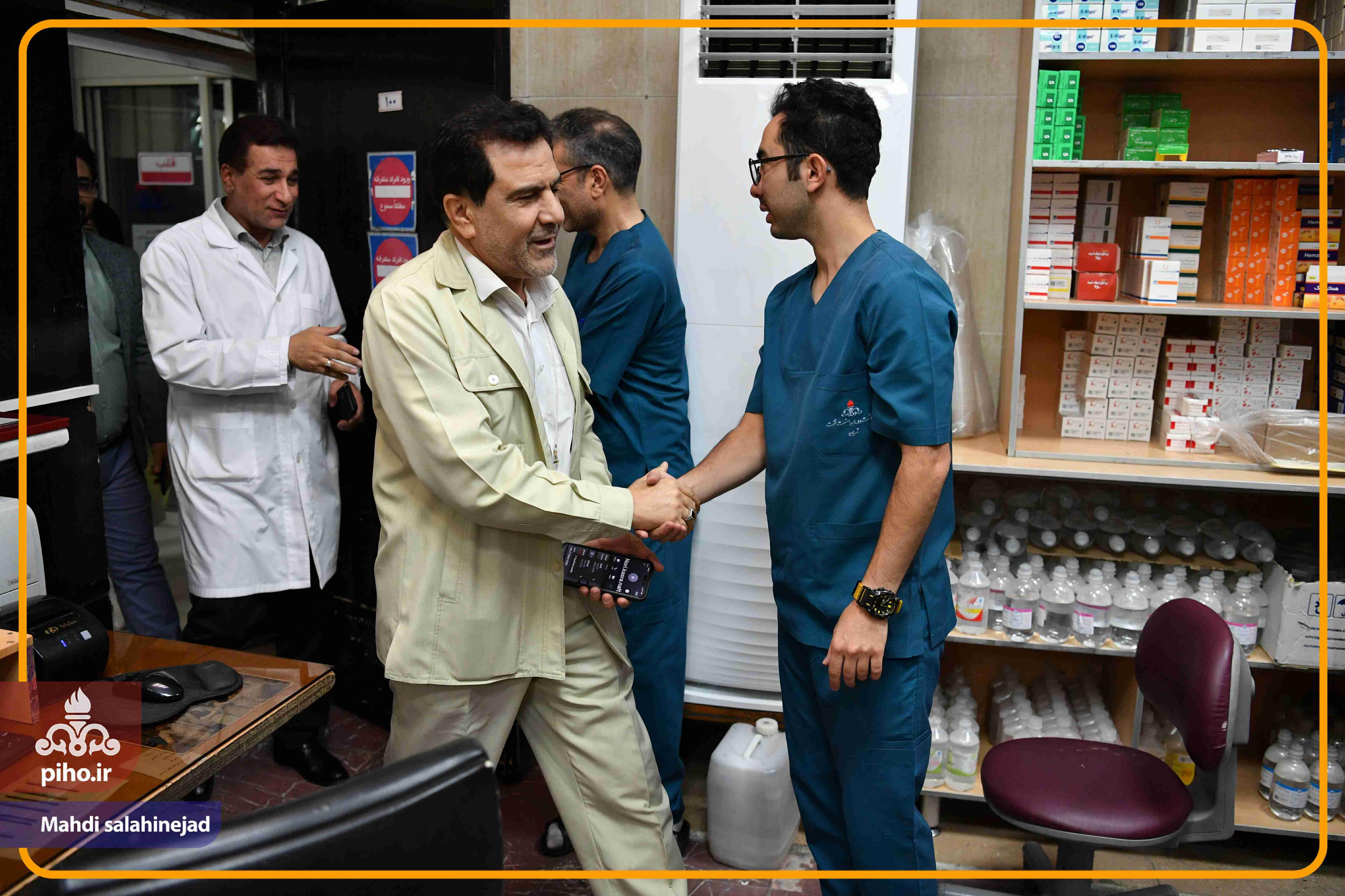 بازدید دکتر شجاع بیمارستان تهران 95