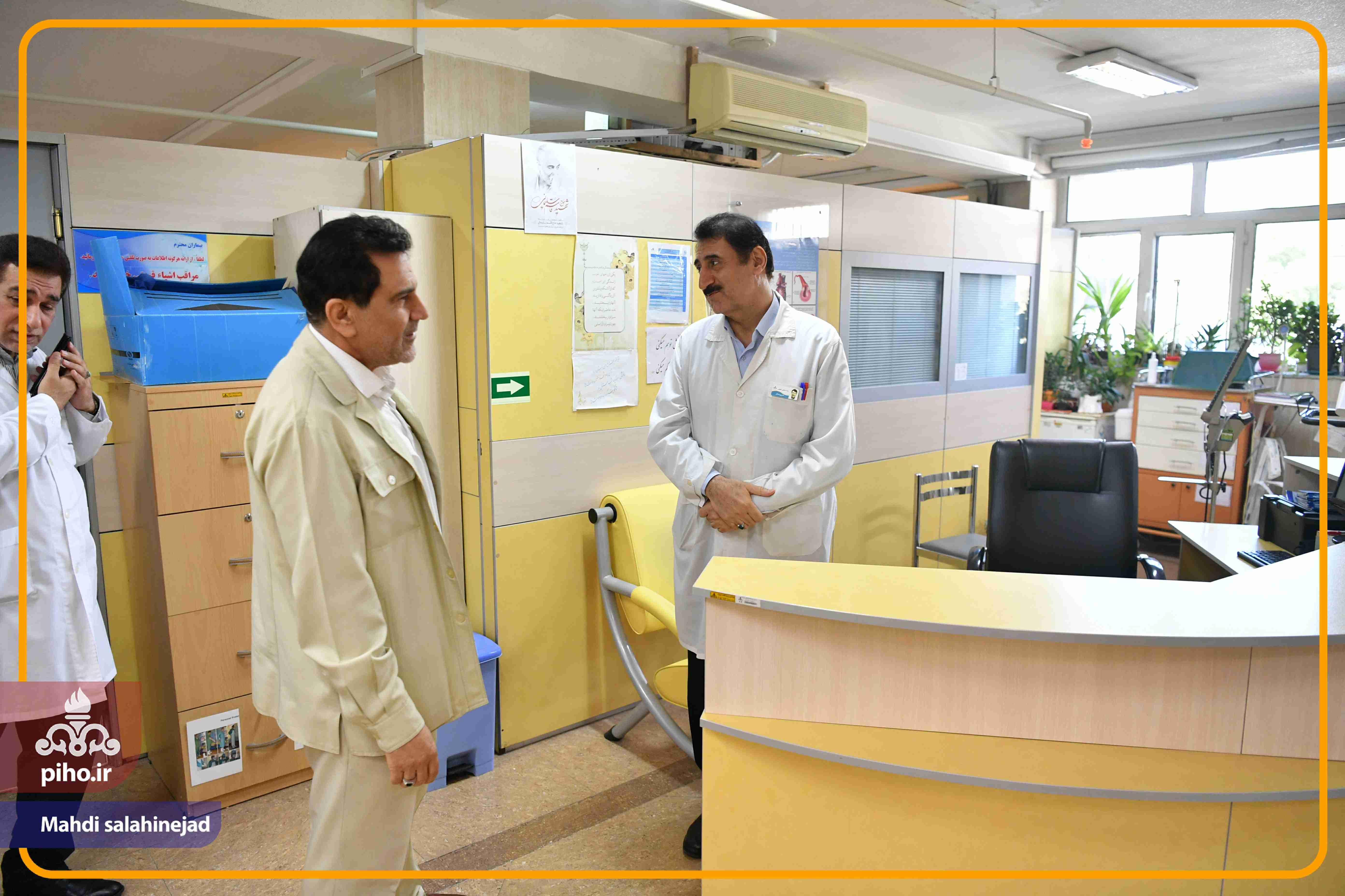 بازدید دکتر شجاع بیمارستان تهران 65