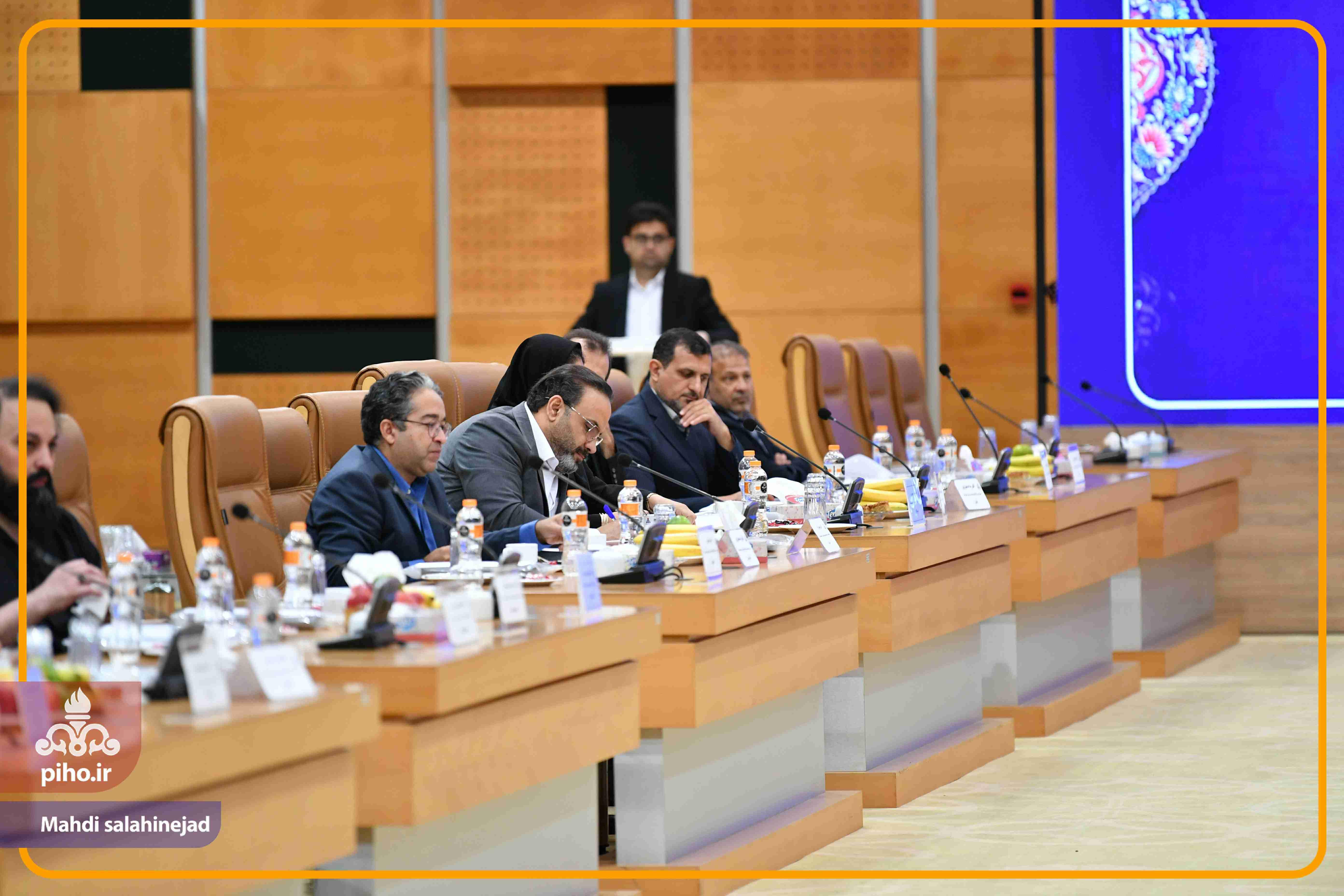 نشست معاونین و روسای پشتیبانی1404 60